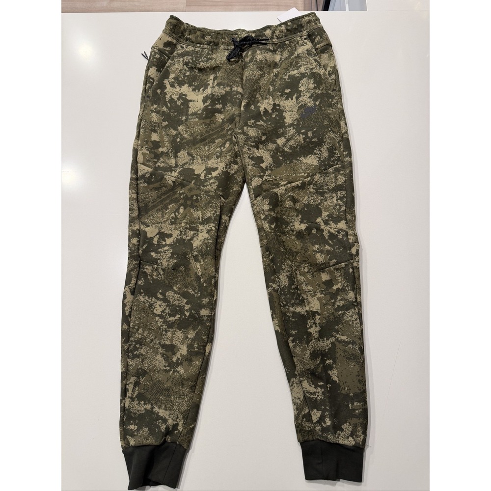 Nike Tech Fleece Joggers HV5053-276 Mens Medium Green Camo Sweatpants
